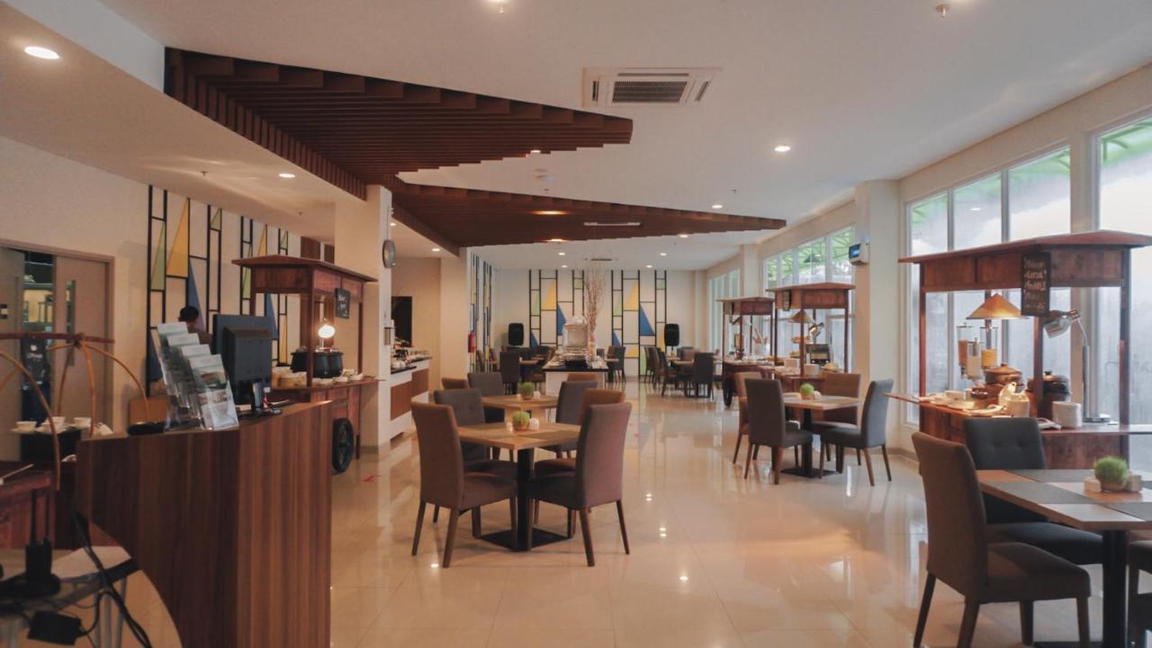 Patra Dumai Hotel מראה חיצוני תמונה