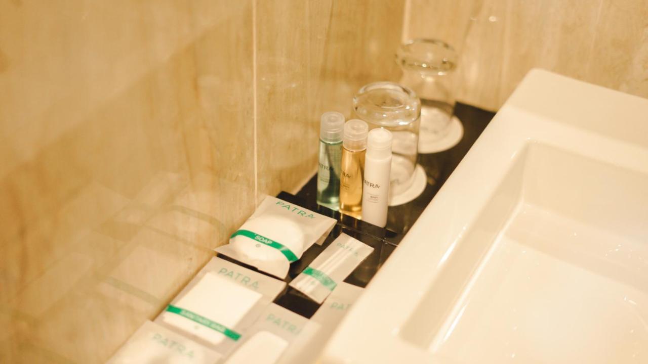 Patra Dumai Hotel מראה חיצוני תמונה